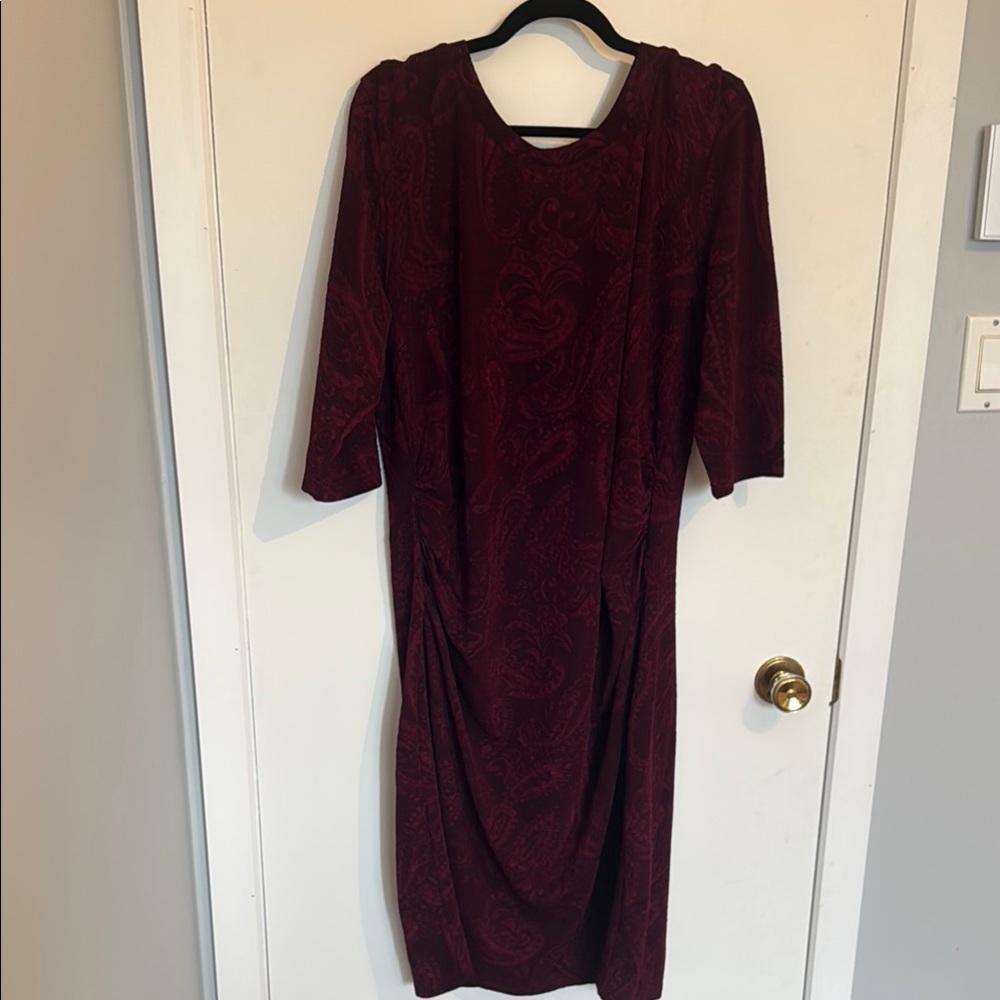 Elegant Red Ruched Sheath Dress for Work